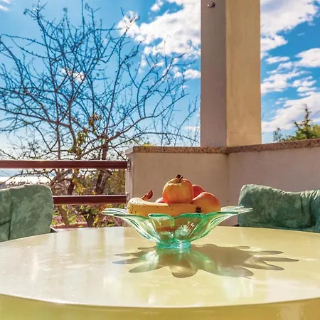 In With 2 Bedrooms And Wifi شقة كلارجيفيكا
