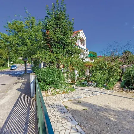 Appartement In With 2 Bedrooms And Wifi *